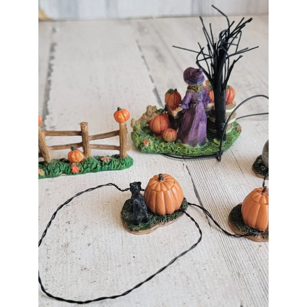 Halloween witch pumpkin skull AS IS village accessories‎ set